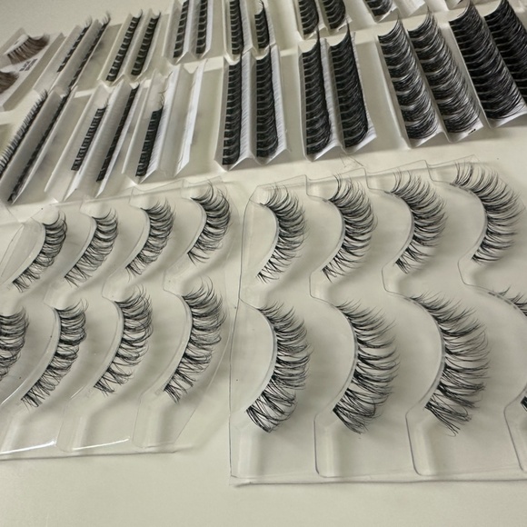 Mixed Brand False Lash Bundle - MUA RETIREMENT SALE! - Picture 3 of 6